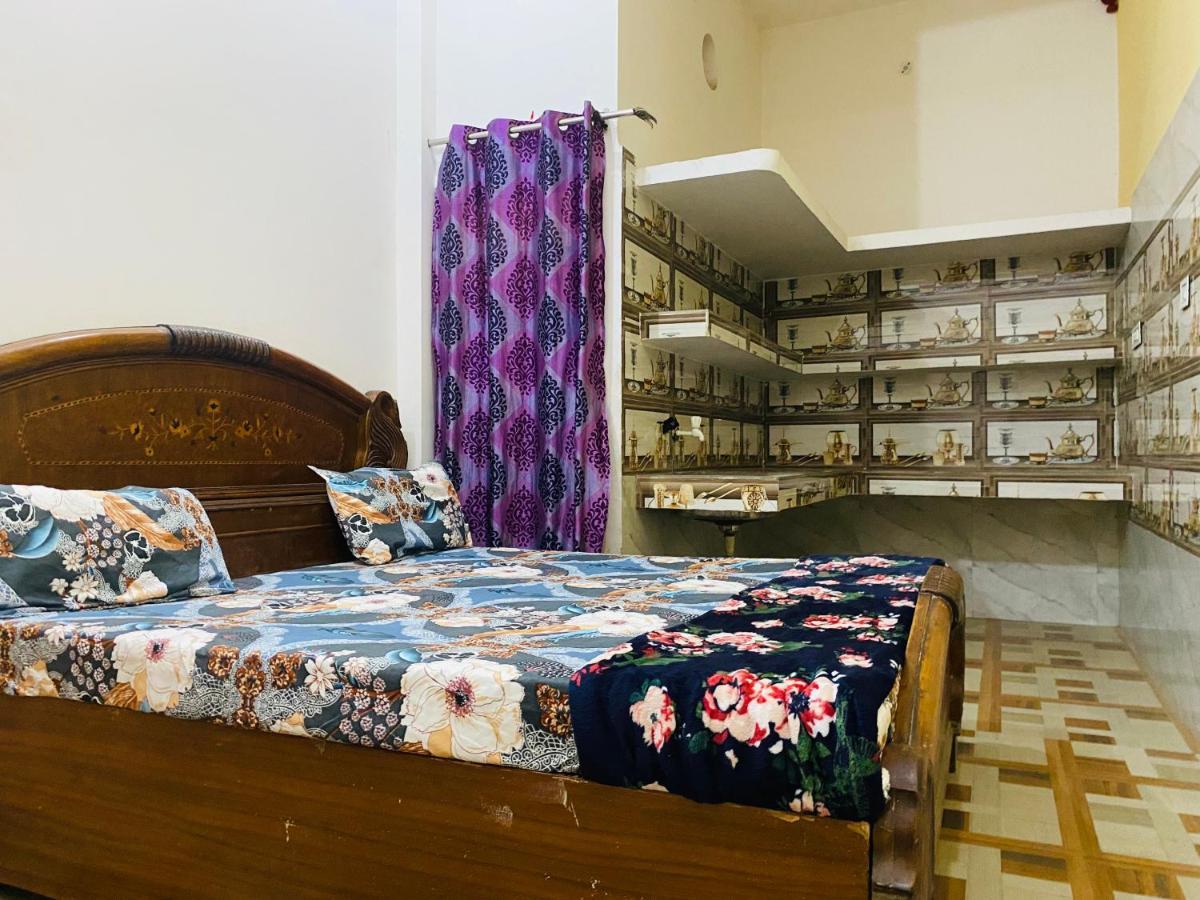 Balaji Homestay Mathura In Vrindavan Экстерьер фото