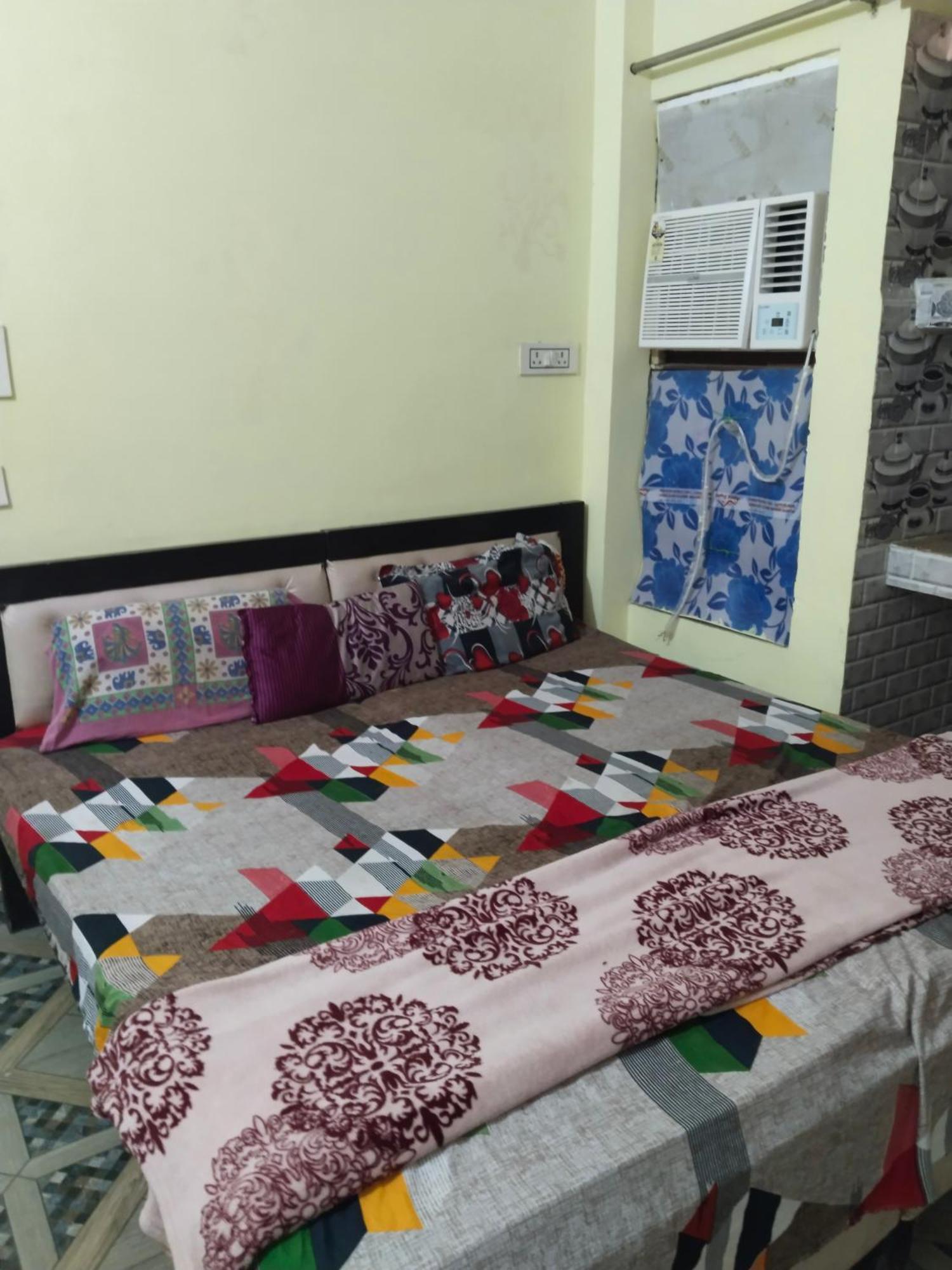 Balaji Homestay Mathura In Vrindavan Экстерьер фото