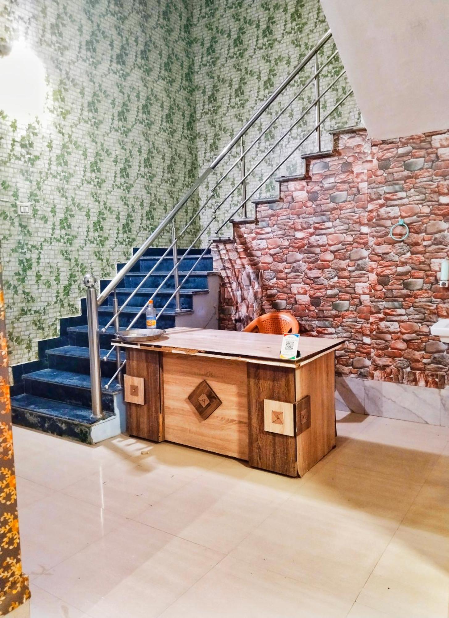 Balaji Homestay Mathura In Vrindavan Экстерьер фото