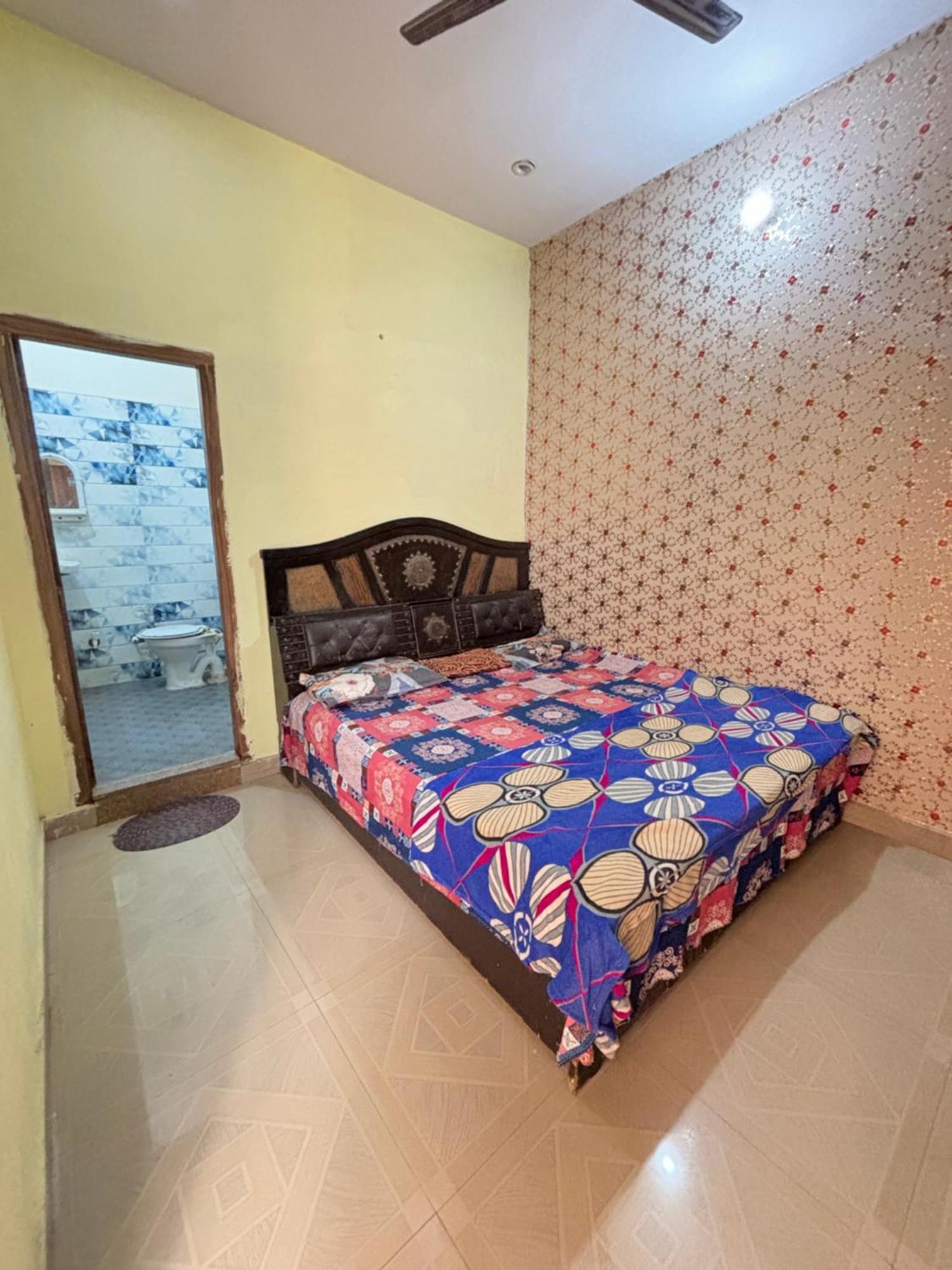 Balaji Homestay Mathura In Vrindavan Экстерьер фото