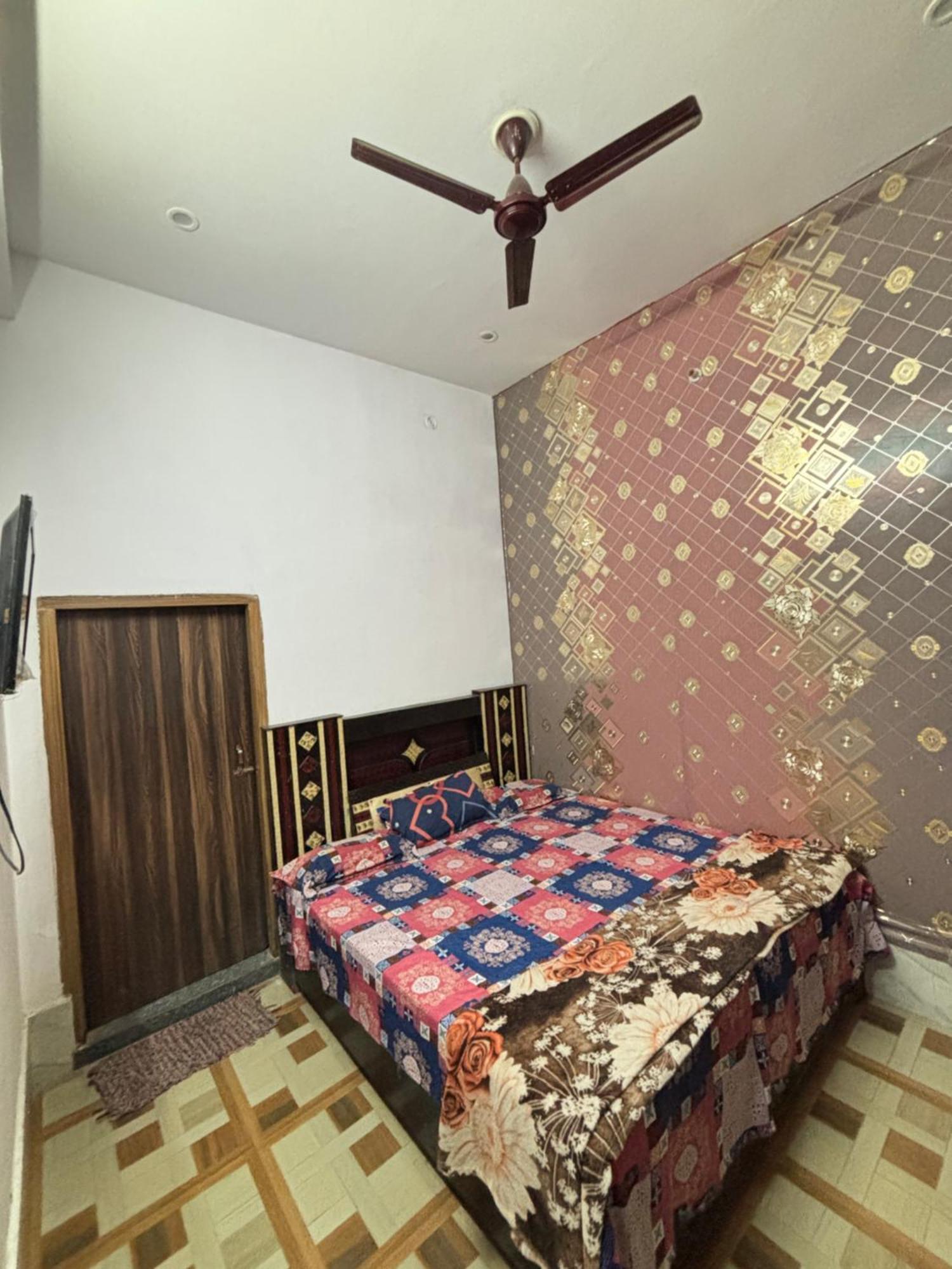 Balaji Homestay Mathura In Vrindavan Экстерьер фото
